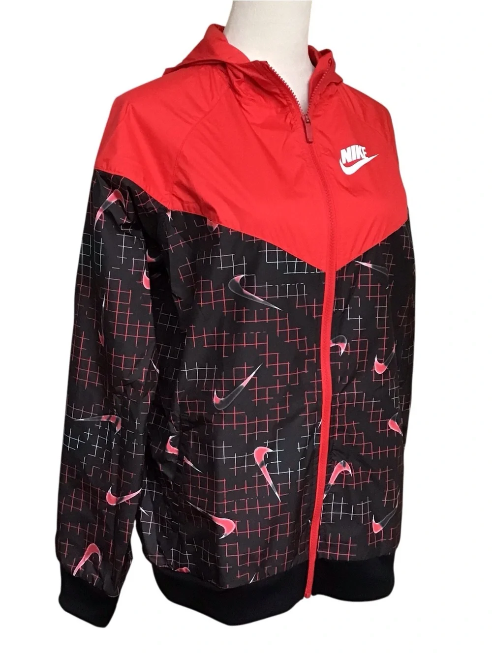 Nike Sportswear Windrunner Jacket Glow In Dark Logo Size Youth XL